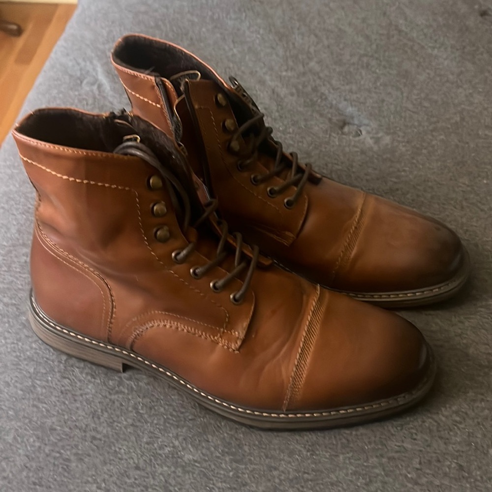 Bruno Marc men’s boots size 12 like new.